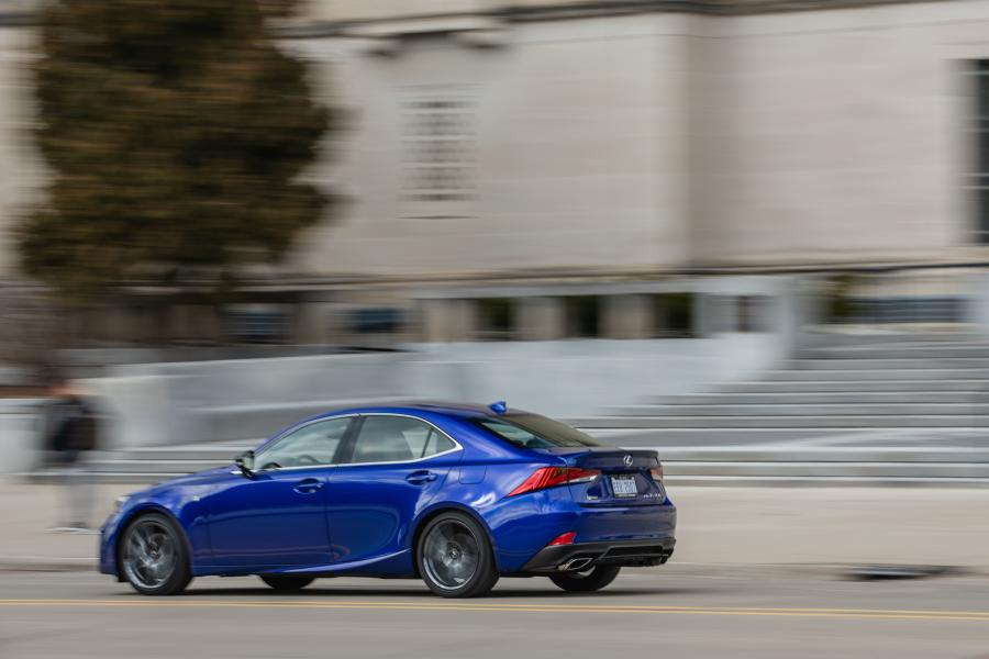  Lexus IS350 AWD F-Sport 2016 года  (NA) (фото 20 из 40)